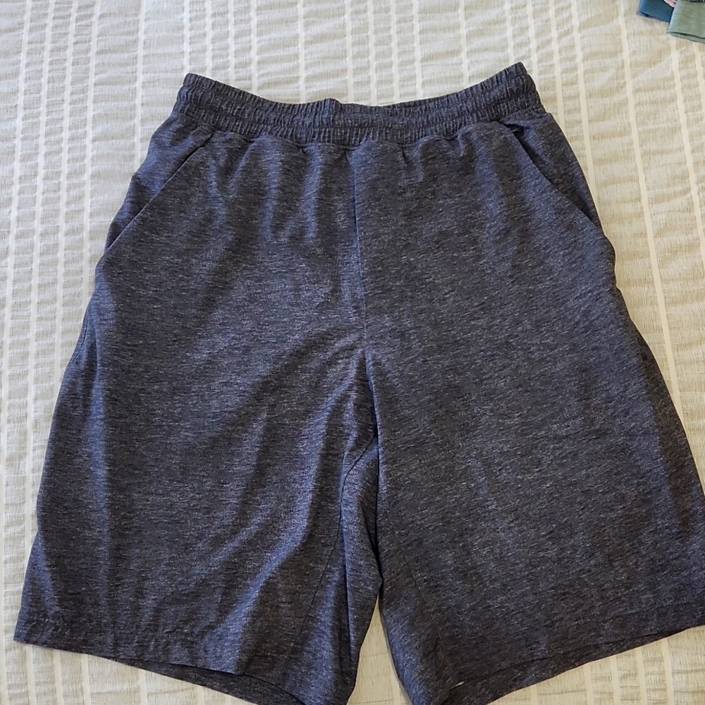 Lululemon 7 Inch Short with Liner